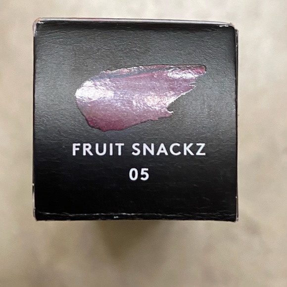 Fenty Beauty by Rihanna Gloss Bomb Cream Color Drip Lip Cream # 05 Fruit Snacks - Picture 4 of 8